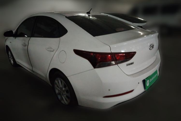 Used Hyundai Verna (new generation) 2016 1.4L Manual Cool Edition GLS Rear Left 45 Deg