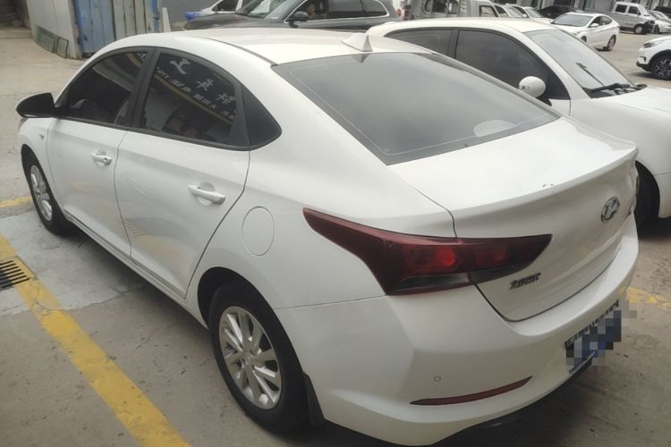 Used Hyundai Verna (new generation) 2016 1.4L Manual Cool Edition GLS Rear Left 45 Deg
