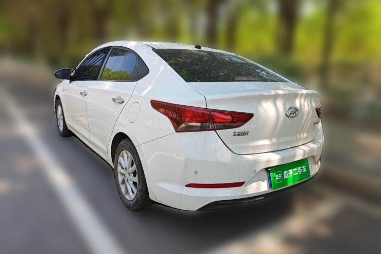 Used Hyundai Verna (new generation) 2016 1.4L Manual Cool Edition GLS Rear Left 45 Deg