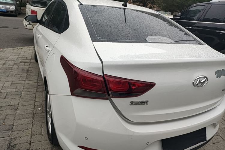 Used Hyundai Verna (new generation) 2016 1.4L Manual Cool Edition GLS Rear Left 45 Deg