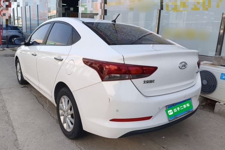 Used Hyundai Verna (new generation) 2016 1.4L Manual Cool Edition GLS Rear Left 45 Deg