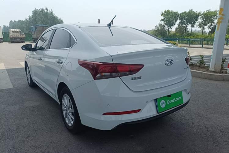 Used Hyundai Verna (new generation) 2016 1.4L Manual Cool Edition GLS Rear Left 45 Deg