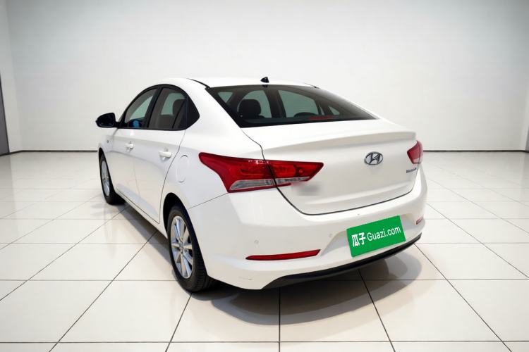 Used Hyundai Verna (new generation) 2016 1.4L Manual Cool Edition GLS Rear Left 45 Deg