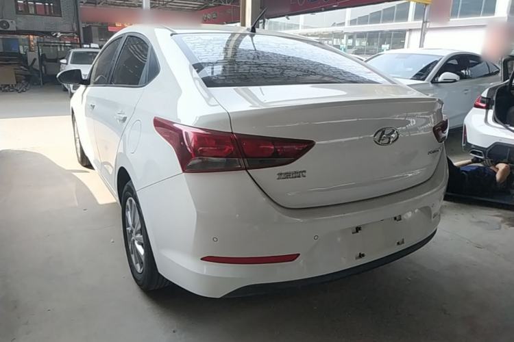 Used Hyundai Verna (new generation) 2016 1.4L Automatic Cool Edition GLS Rear Left 45 Deg