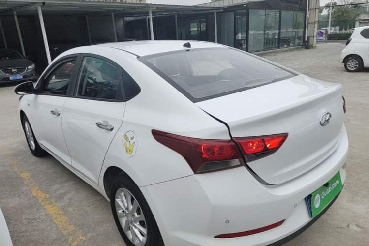 Used Hyundai Verna (new generation) 2016 1.4L Automatic Sport Edition Rear Left 45 Deg