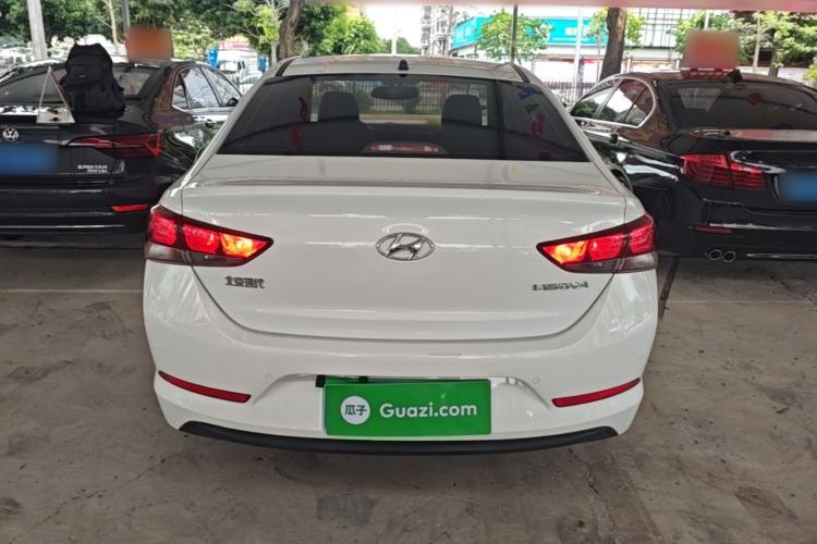 Used Hyundai Verna (new generation) 2016 1.4L Automatic Sport Edition Rear