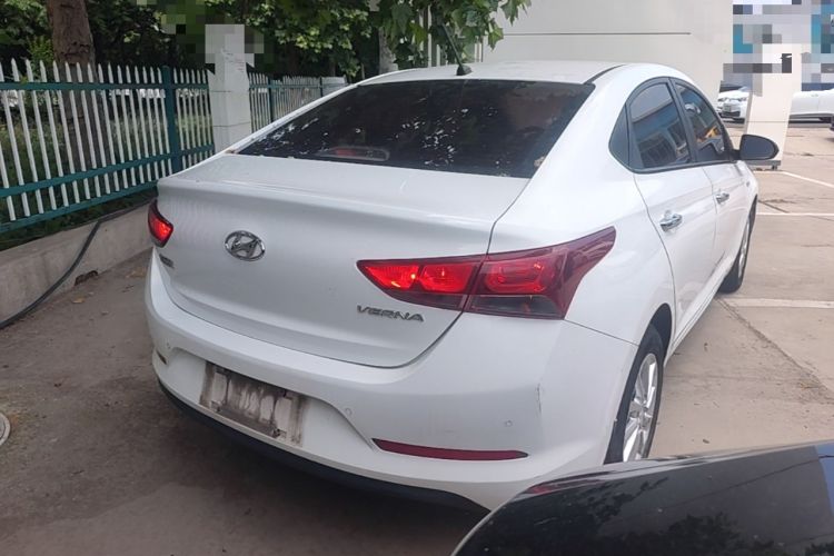 Used Hyundai Verna (new generation) 2016 1.4L Manual Cool Edition GLS Rear Right 45 Deg