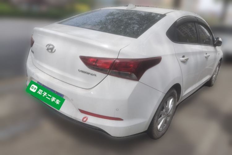 Used Hyundai Verna (new generation) 2016 1.4L Manual Cool Edition GLS Rear Right 45 Deg