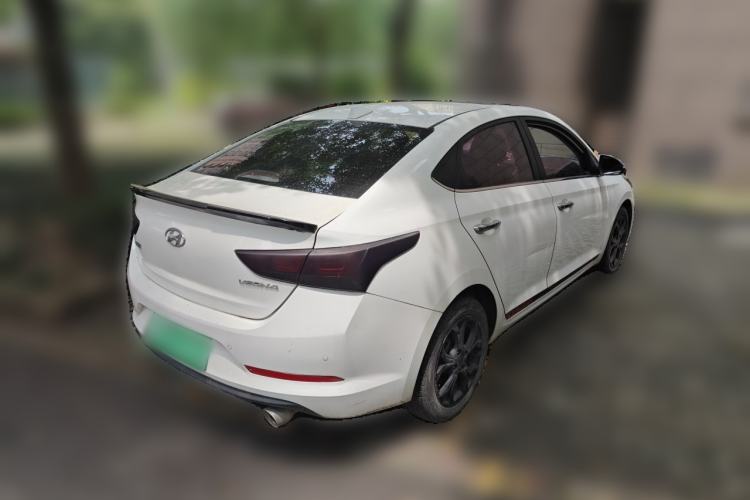 Used Hyundai Verna (new generation) 2016 1.6L Automatic Elite Edition TOP Rear Right 45 Deg