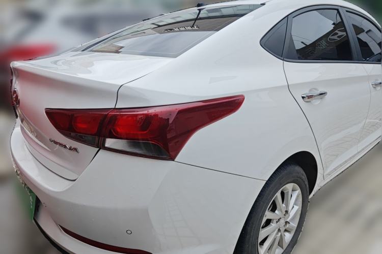 Used Hyundai Verna (new generation) 2016 1.4L Automatic Cool Edition GLS Rear Right 45 Deg