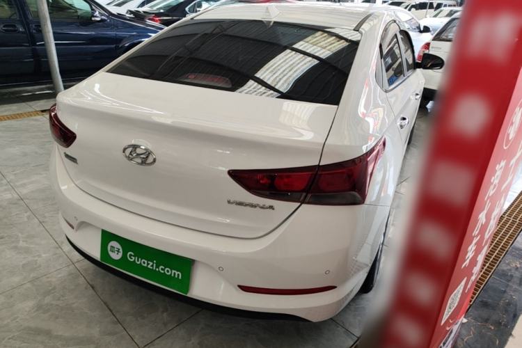 Used Hyundai Verna (new generation) 2016 1.4L Manual Cool Edition GLS Rear Right 45 Deg