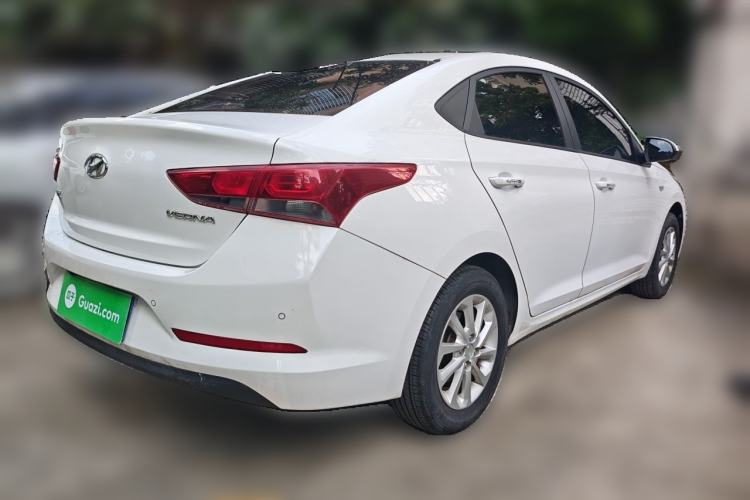 Used Hyundai Verna (new generation) 2016 1.4L Manual Cool Edition GLS Rear Right 45 Deg