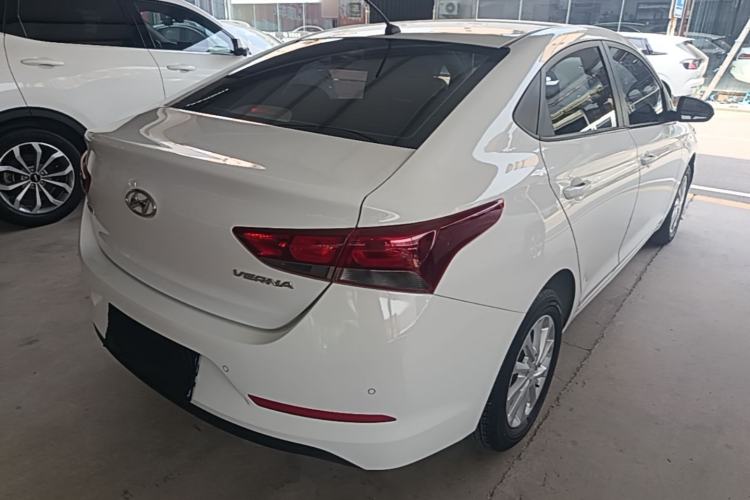 Used Hyundai Verna (new generation) 2016 1.4L Automatic Cool Edition GLS Rear Right 45 Deg