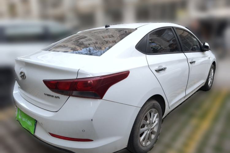 Used Hyundai Verna (new generation) 2016 1.4L Manual Cool Edition GLS Rear Right 45 Deg