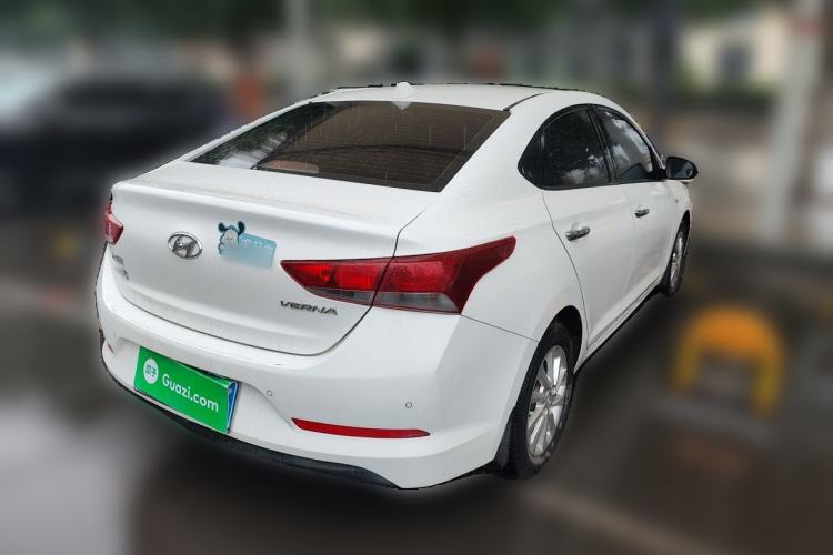 Used Hyundai Verna (new generation) 2016 1.4L Manual Cool Edition GLS Rear Right 45 Deg