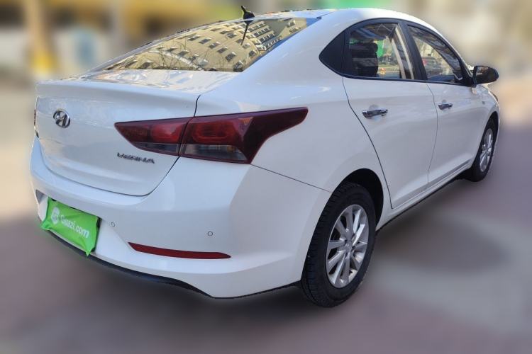 Used Hyundai Verna (new generation) 2016 1.4L Manual Cool Edition GLS Rear Right 45 Deg