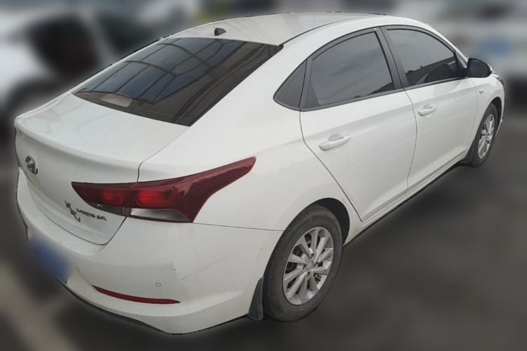 Used Hyundai Verna (new generation) 2016 1.4L Manual Cool Edition GLS Rear Right 45 Deg
