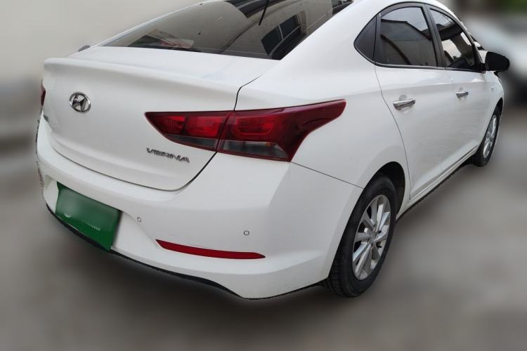 Used Hyundai Verna (new generation) 2016 1.4L Manual Cool Edition GLS Rear Right 45 Deg