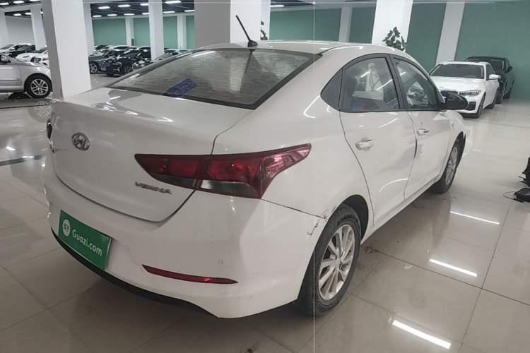 Used Hyundai Verna (new generation) 2016 1.4L Automatic Cool Edition GLS Rear Right 45 Deg
