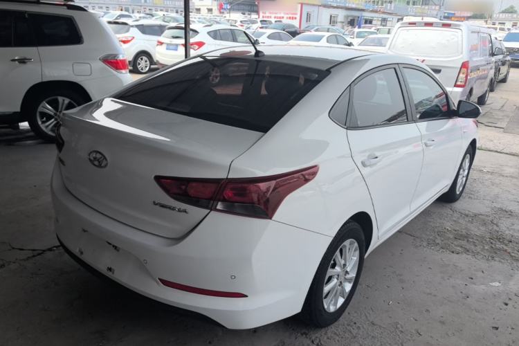 Used Hyundai Verna (new generation) 2016 1.4L Manual Cool Edition GLS Rear Right 45 Deg