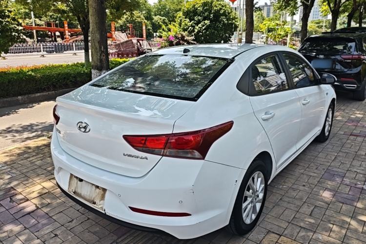 Used Hyundai Verna (new generation) 2016 1.4L Automatic Cool Edition GLS Rear Right 45 Deg