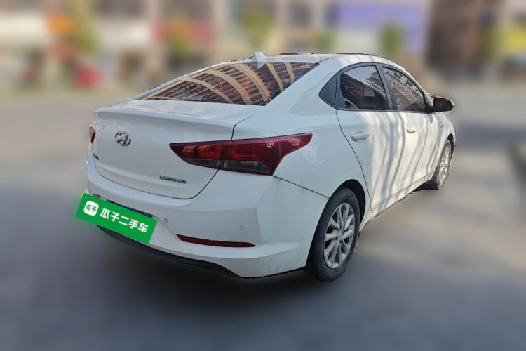 Used Hyundai Verna (new generation) 2016 1.4L Manual Cool Edition GLS Rear Right 45 Deg