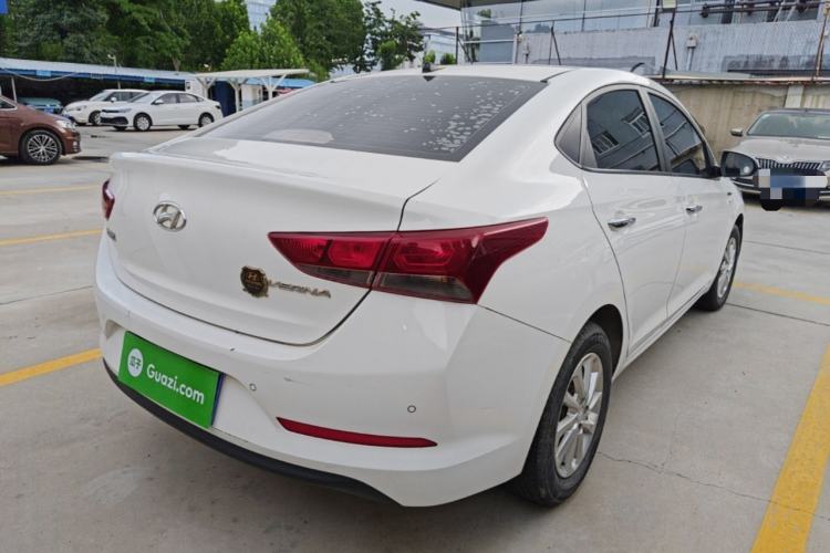 Used Hyundai Verna (new generation) 2016 1.4L Manual Cool Edition GLS Rear Right 45 Deg
