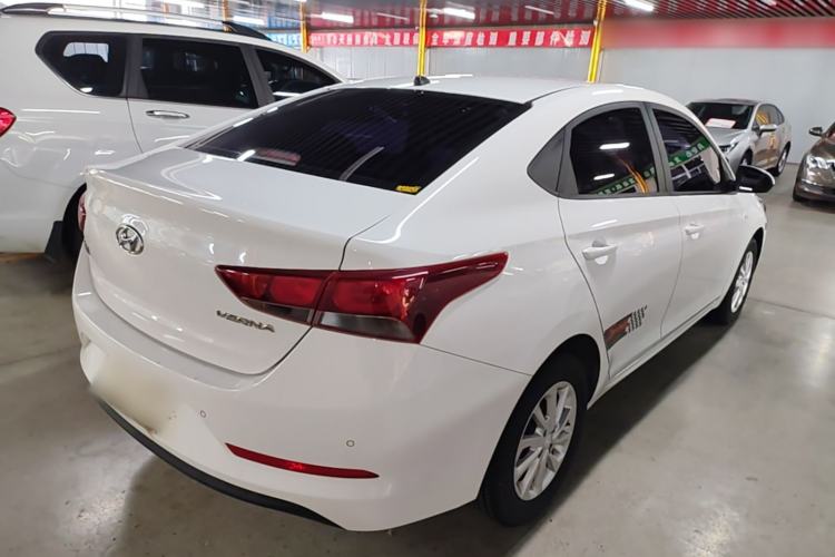 Used Hyundai Verna (new generation) 2016 1.4L Automatic Cool Edition GLS Rear Right 45 Deg