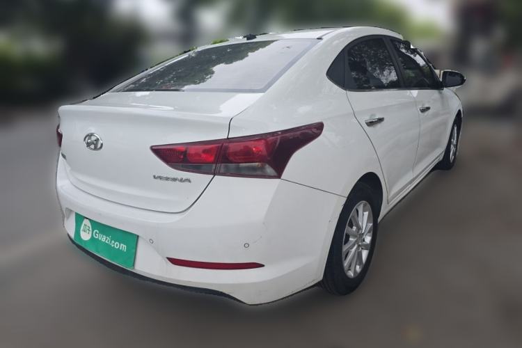Used Hyundai Verna (new generation) 2016 1.4L Automatic Sport Edition Rear Right 45 Deg