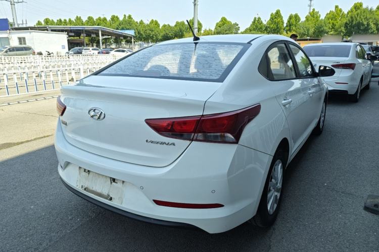 Used Hyundai Verna (new generation) 2016 1.4L Manual Cool Edition GLS Rear Right 45 Deg