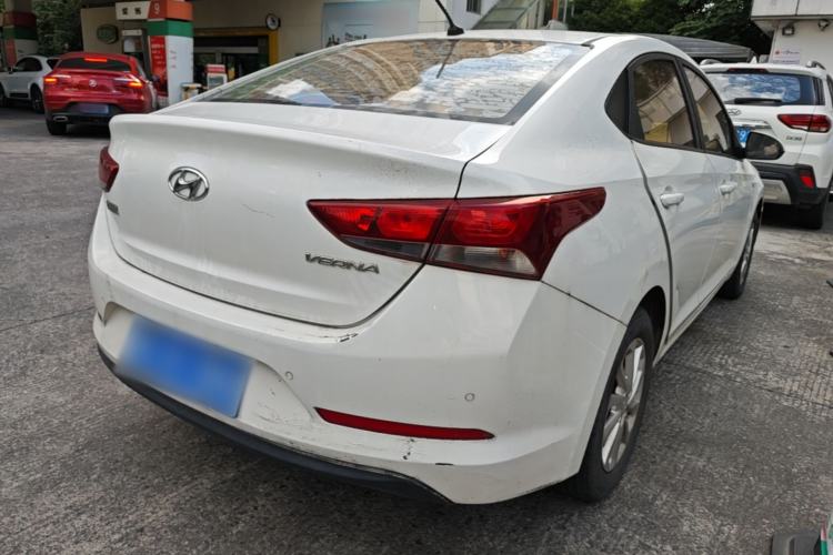Used Hyundai Verna (new generation) 2016 1.4L Automatic Cool Edition GLS Rear Right 45 Deg