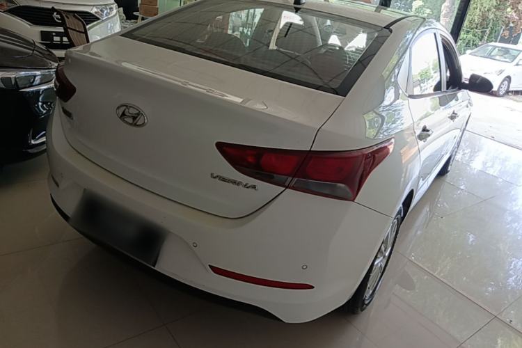 Used Hyundai Verna (new generation) 2016 1.4L Manual Cool Edition GLS Rear Right 45 Deg