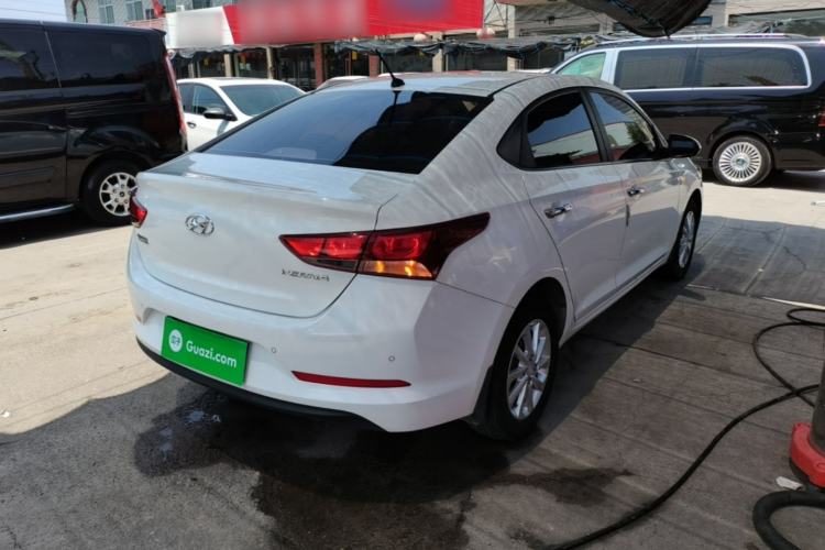 Used Hyundai Verna (new generation) 2016 1.4L Manual Cool Edition GLS Rear Right 45 Deg
