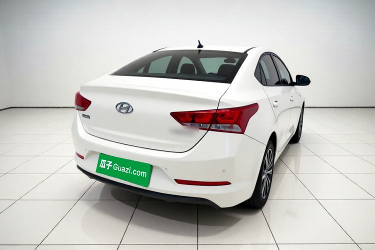 Used Hyundai Verna (new generation) 2016 1.4L Manual Cool Edition GLS Rear Right 45 Deg