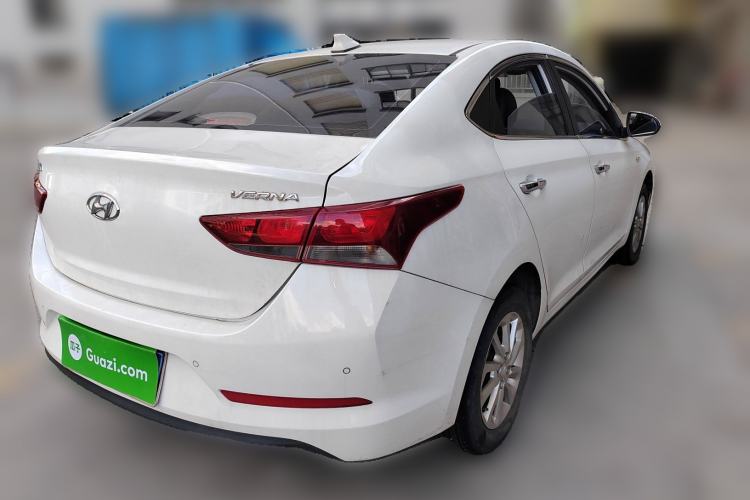 Used Hyundai Verna (new generation) 2016 1.4L Automatic Sport Edition Rear Right 45 Deg