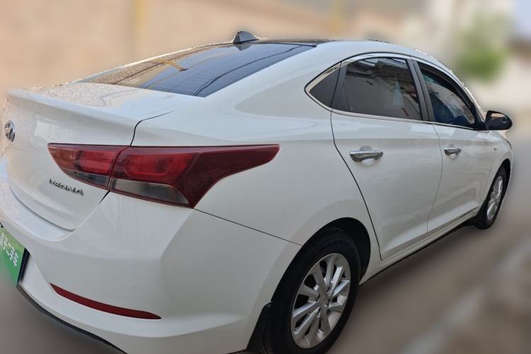 Used Hyundai Verna (new generation) 2016 1.4L Manual Cool Edition GLS Rear Right 45 Deg
