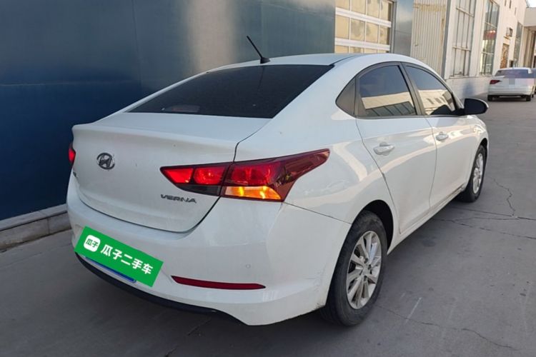 Used Hyundai Verna (new generation) 2016 1.4L Manual Cool Edition GLS Rear Right 45 Deg