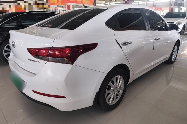 Used Hyundai Verna (new generation) 2016 1.4L Automatic Cool Edition GLS Rear Right 45 Deg