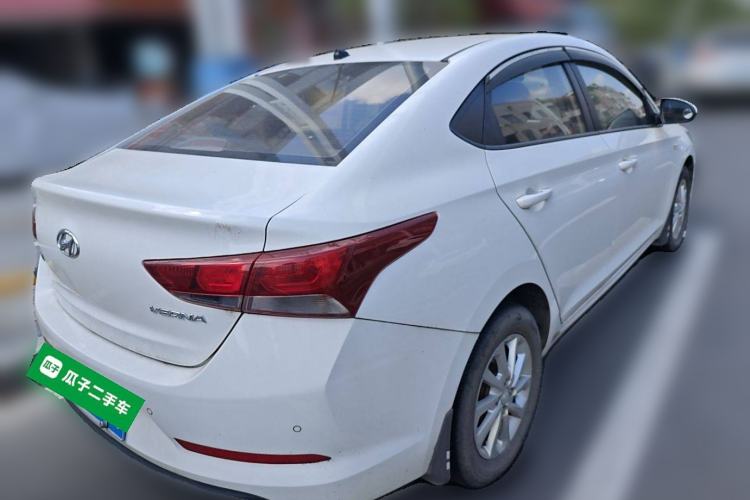 Used Hyundai Verna (new generation) 2016 1.4L Automatic Cool Edition GLS Rear Right 45 Deg