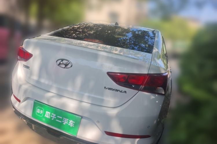 Used Hyundai Verna (new generation) 2016 1.4L Manual Cool Edition GLS Rear Right 45 Deg