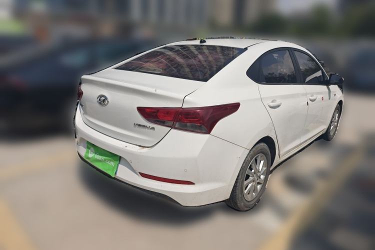 Used Hyundai Verna (new generation) 2016 1.4L Manual Cool Edition GLS Rear Right 45 Deg