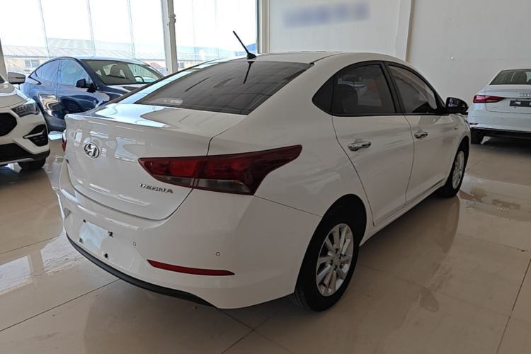 Used Hyundai Verna (new generation) 2016 1.4L Automatic Cool Edition GLS Rear Right 45 Deg