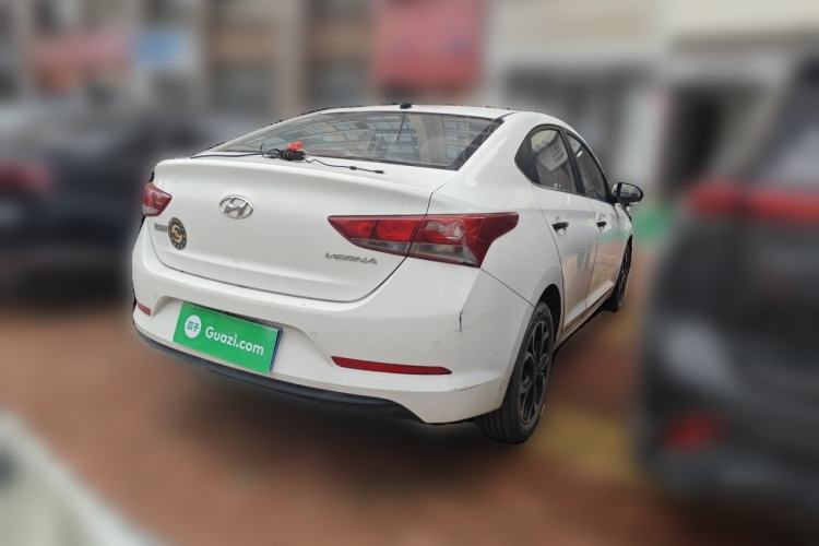 Used Hyundai Verna (new generation) 2016 1.6L Automatic Elite Edition TOP Rear Right 45 Deg
