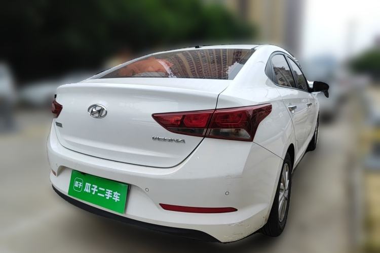 Used Hyundai Verna (new generation) 2016 1.4L Automatic Cool Edition GLS Rear Right 45 Deg
