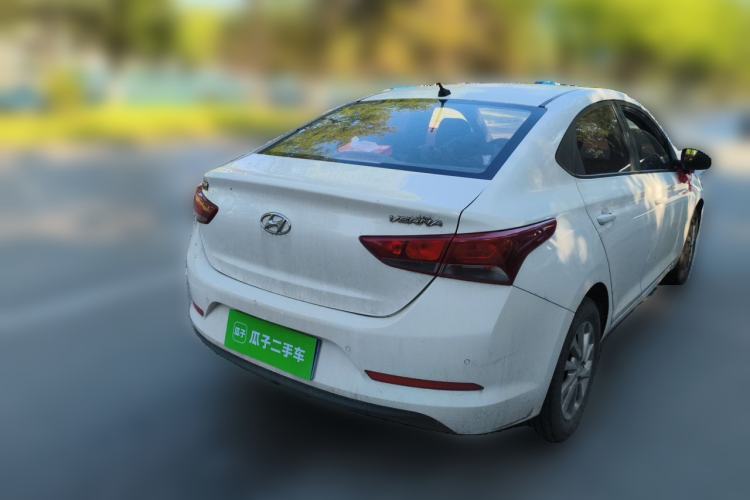 Used Hyundai Verna (new generation) 2016 1.4L Automatic Cool Edition GLS Rear Right 45 Deg