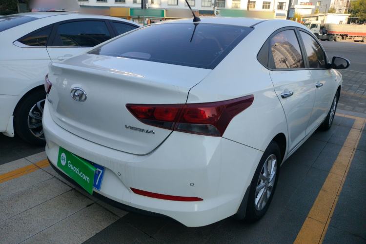 Used Hyundai Verna (new generation) 2016 1.4L Manual Cool Edition GLS Rear Right 45 Deg