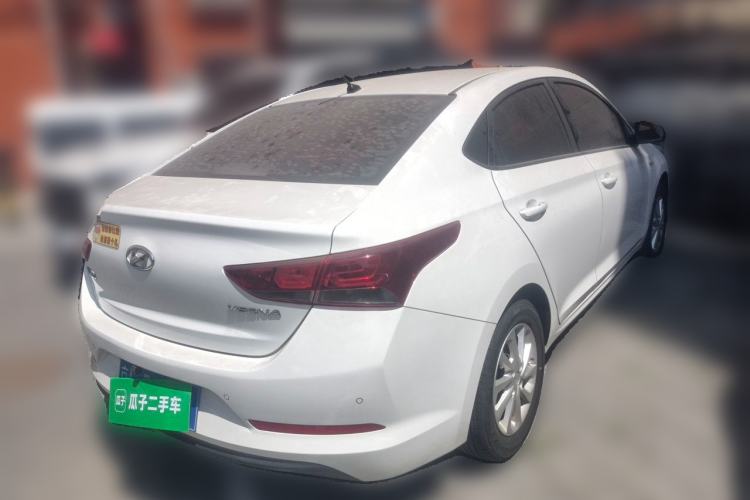 Used Hyundai Verna (new generation) 2016 1.4L Automatic Cool Edition GLS Rear Right 45 Deg