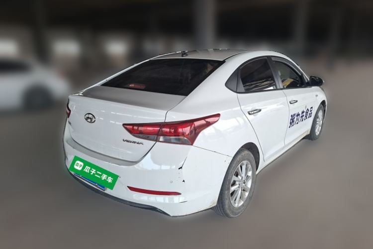 Used Hyundai Verna (new generation) 2016 1.4L Manual Cool Edition GLS Rear Right 45 Deg