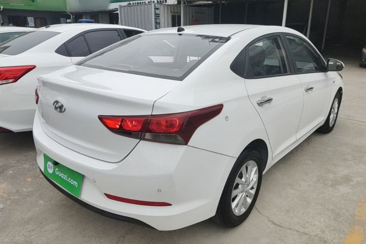 Used Hyundai Verna (new generation) 2016 1.4L Automatic Sport Edition Rear Right 45 Deg