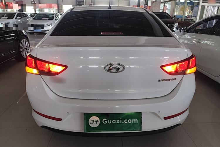 Used Hyundai Verna (new generation) 2016 1.4L Automatic Cool Edition GLS Rear